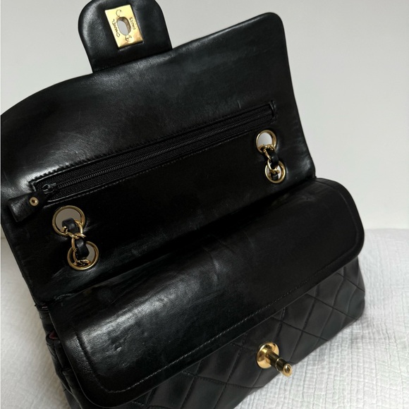 CHANEL CLASSIC DOUBLE FLAP BAG VINTAGE 1988 SMALL Black 24K Gold - Picture 8 of 16
